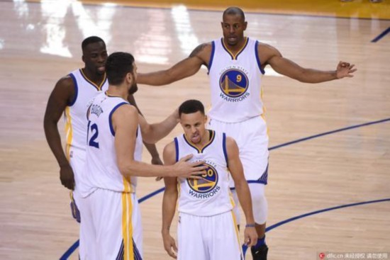 在当今足球 在当今足球