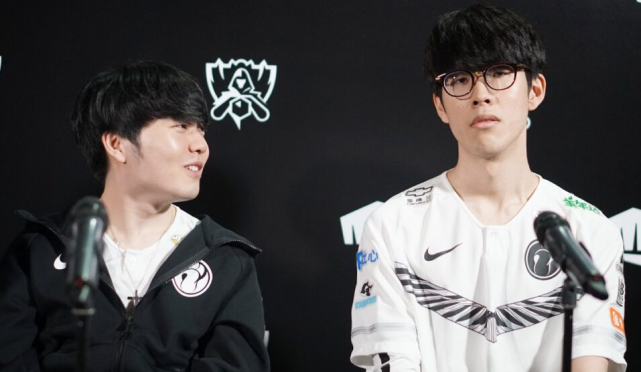 空中姿态控 空中姿态控