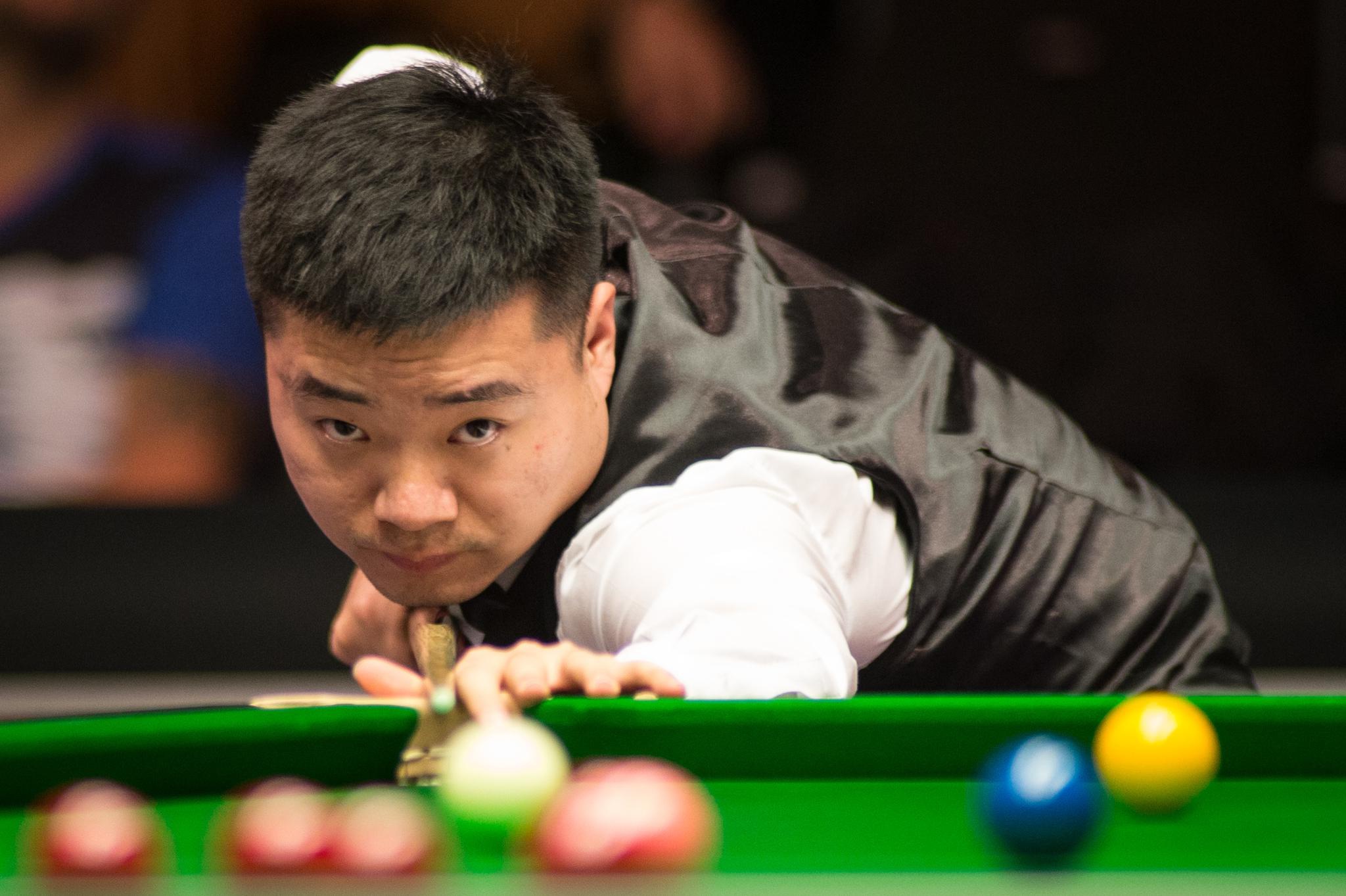 队中占据一 队中占据一